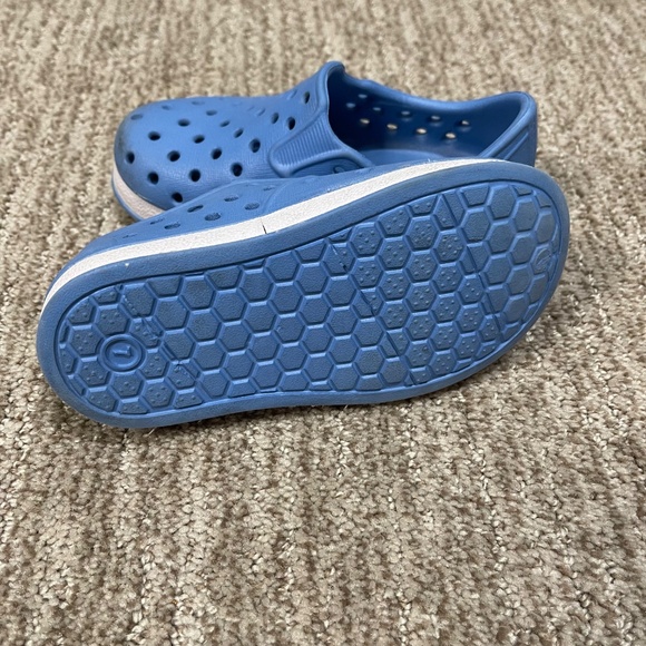 Cat &‎ Jack Kids' Outdoor Slip-On Shoes – Size 7 - Picture 4 of 6